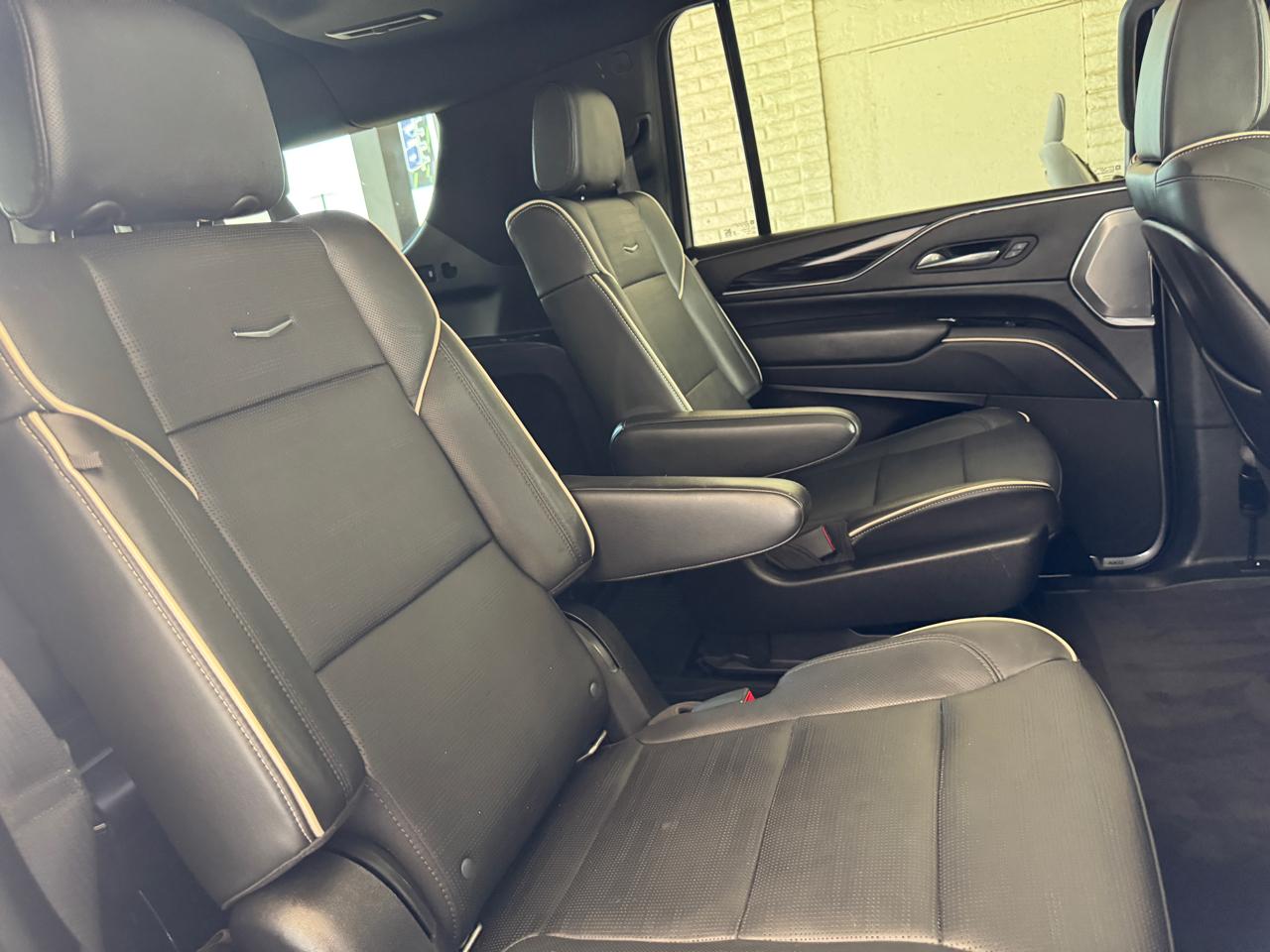 Cadillac Escalade ESV 4WD 4dr Sport 2022