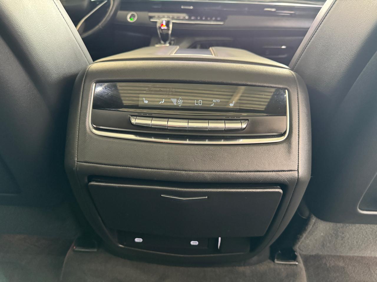 Cadillac Escalade ESV 4WD 4dr Sport 2022