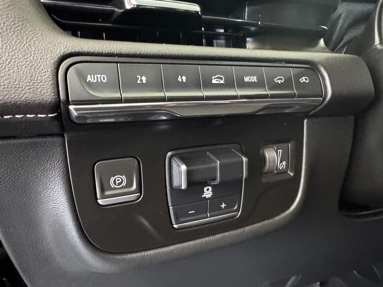 Cadillac Escalade ESV 4WD 4dr Sport 2022