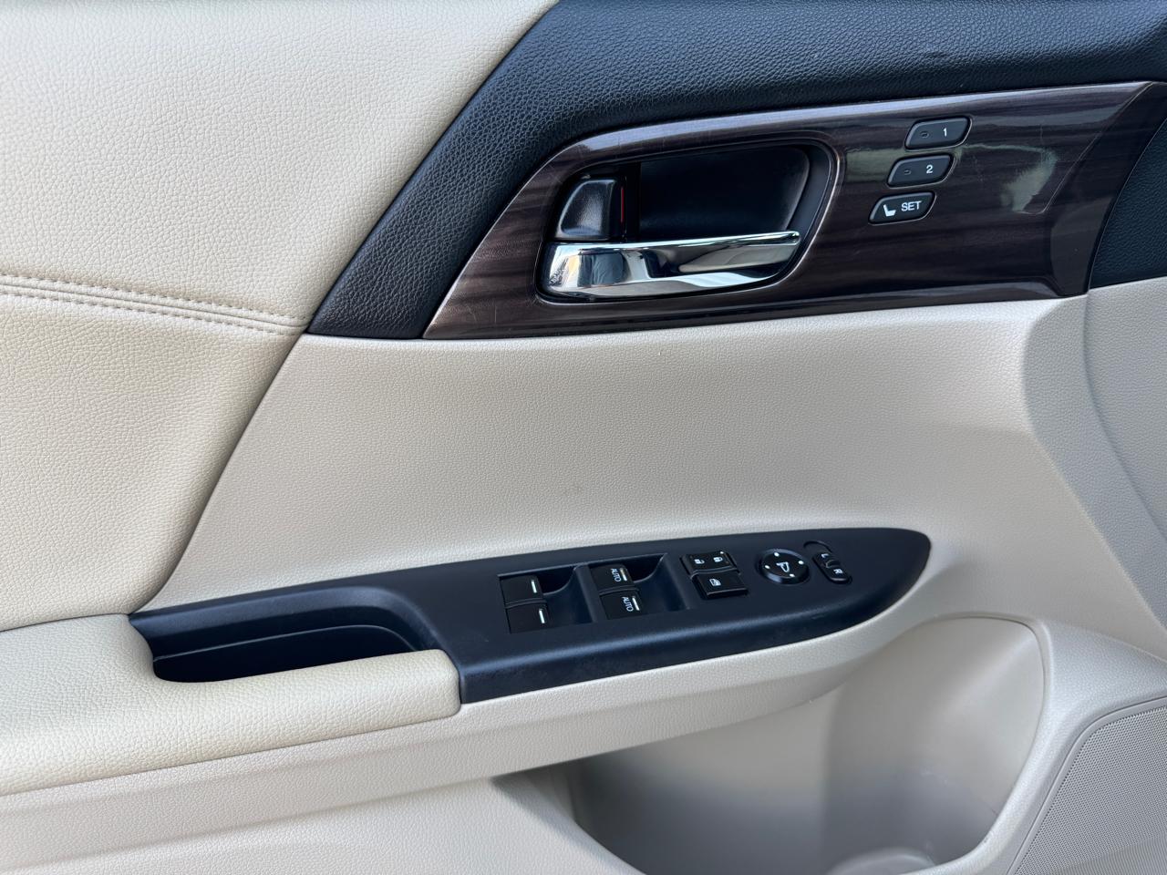 Honda Accord Sedan 4dr V6 Auto EX-L w/Navi & Honda Sensing 2016