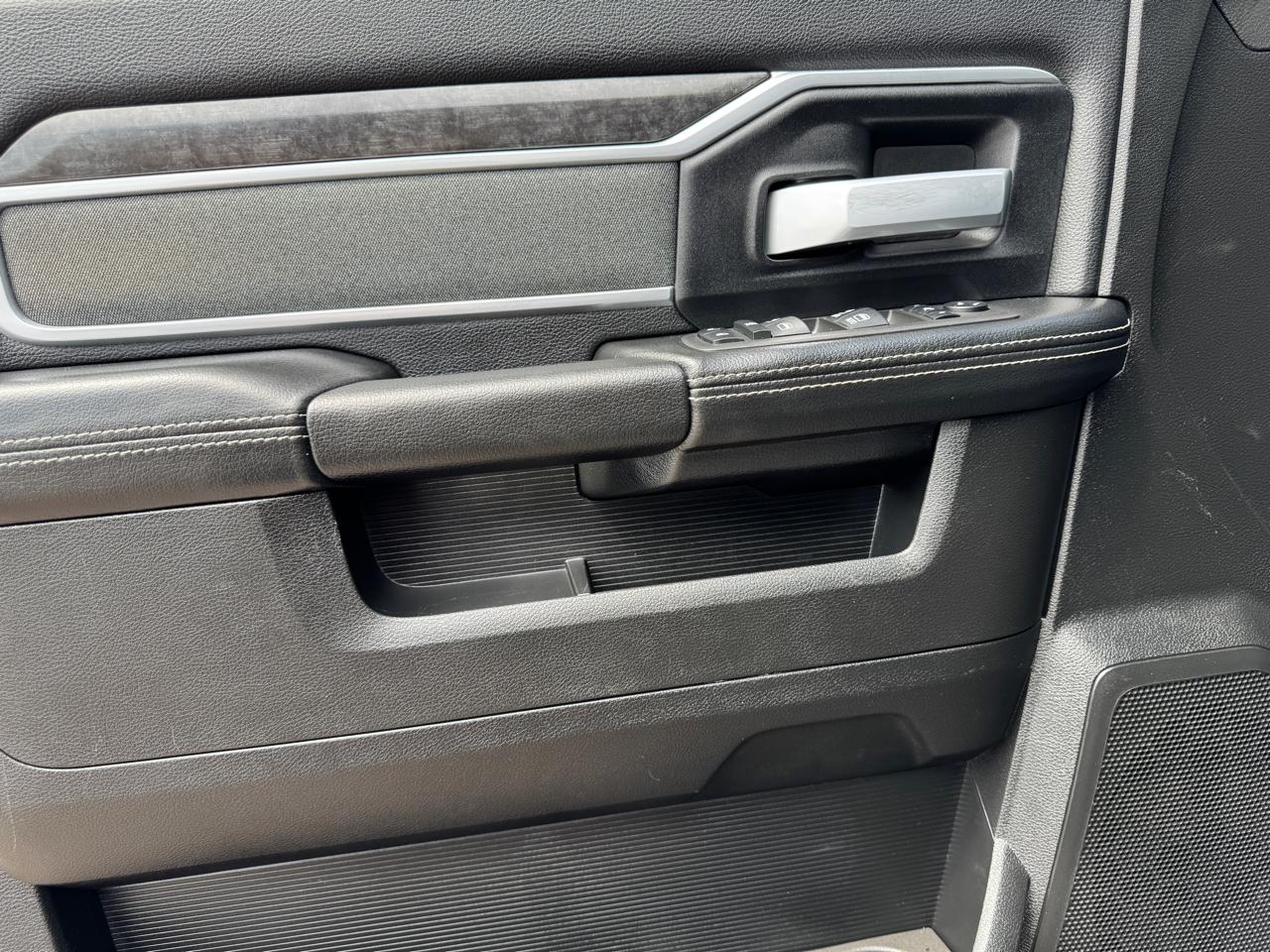 RAM 2500 Lone Star 4x4 Crew Cab 8' Box 2022