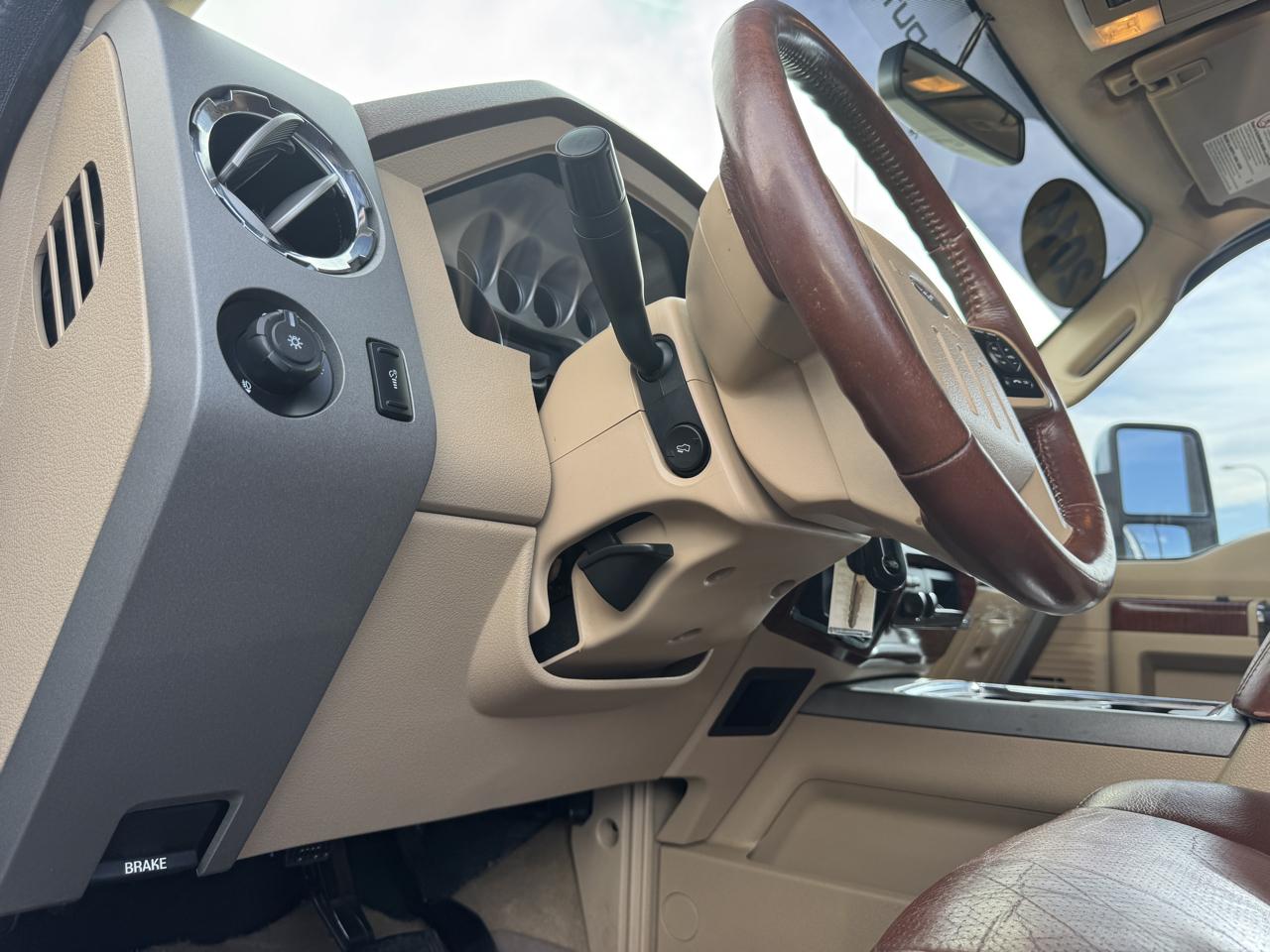 Ford Super Duty F-250 SRW 4WD Crew Cab 156" King Ranch 2012