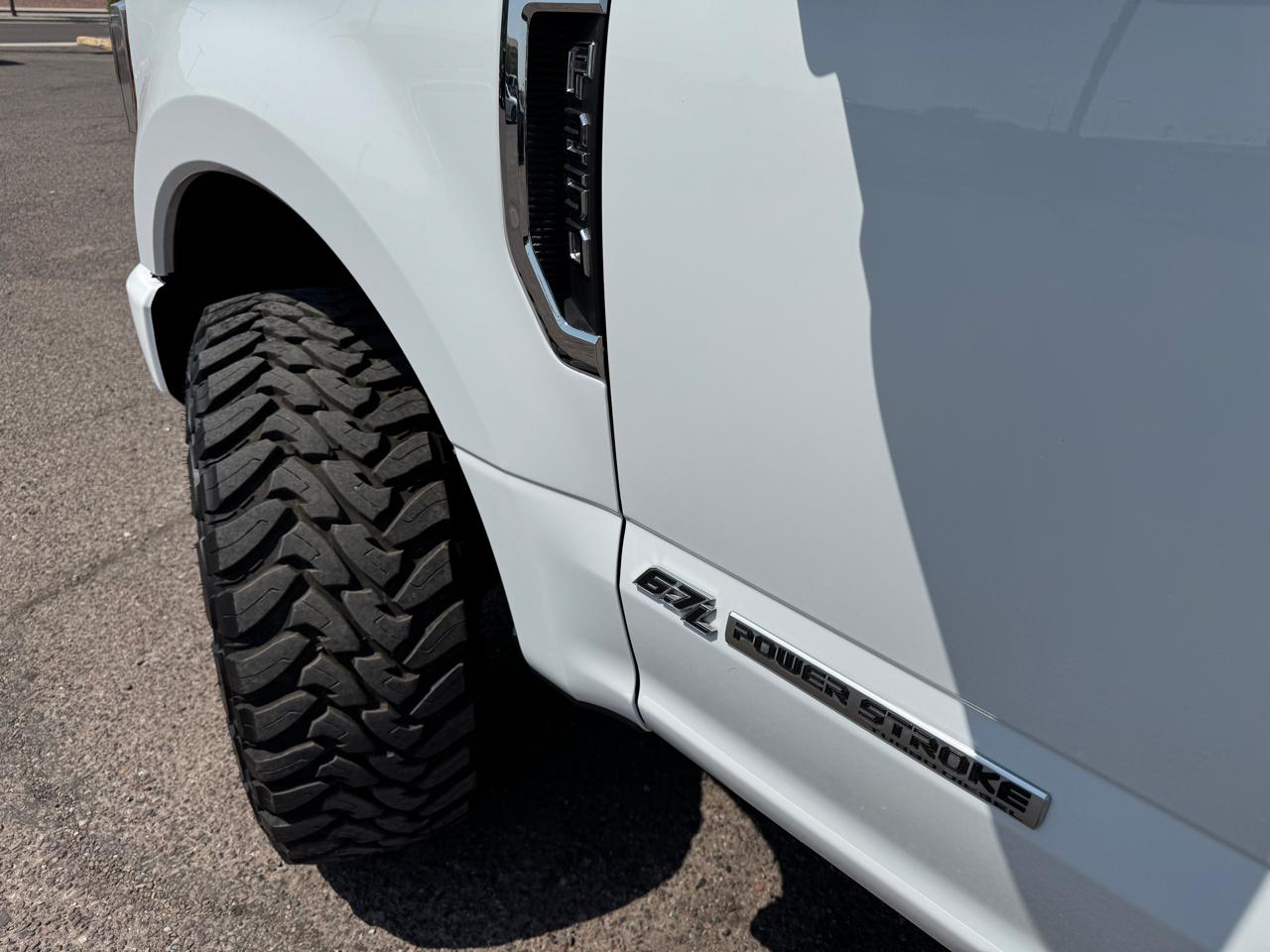 Ford Super Duty F-250 SRW XLT 4WD Crew Cab 6.75' Box 2022