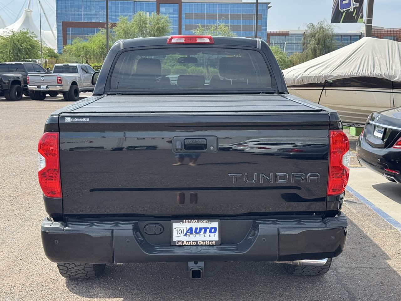 Toyota Tundra 2WD Truck CrewMax 5.7L V8 6-Spd AT Platinum (Natl) 2015