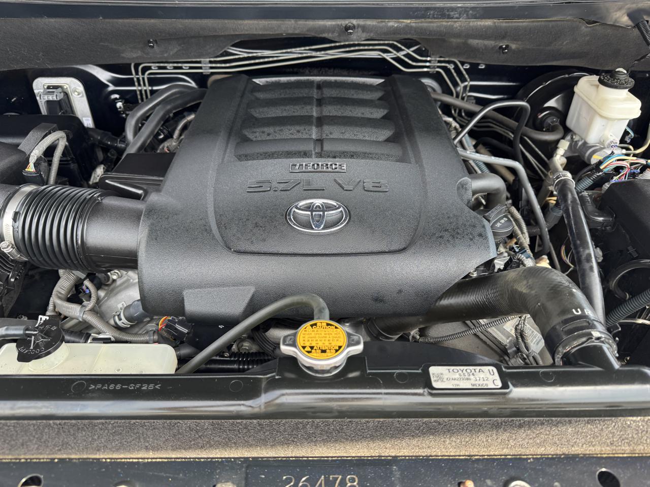 Toyota Tundra 2WD Truck CrewMax 5.7L V8 6-Spd AT Platinum (Natl) 2015