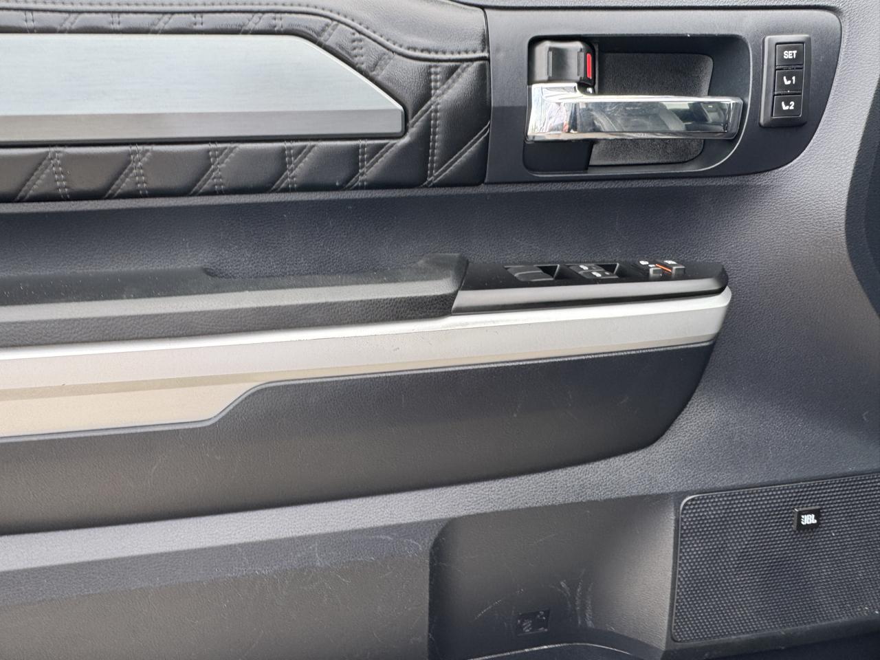 Toyota Tundra 2WD Truck CrewMax 5.7L V8 6-Spd AT Platinum (Natl) 2015
