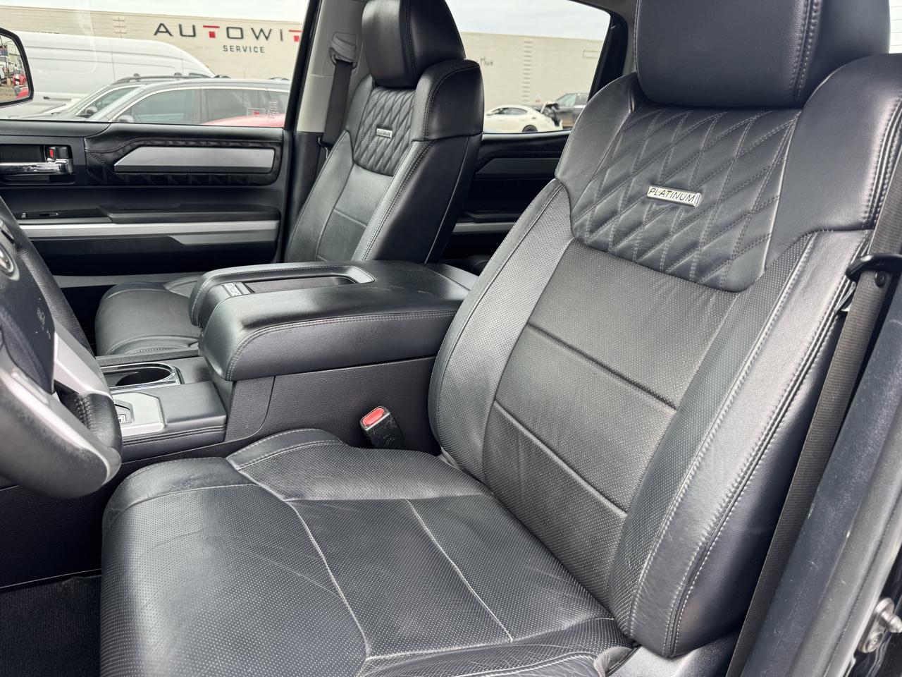 Toyota Tundra 2WD Truck CrewMax 5.7L V8 6-Spd AT Platinum (Natl) 2015