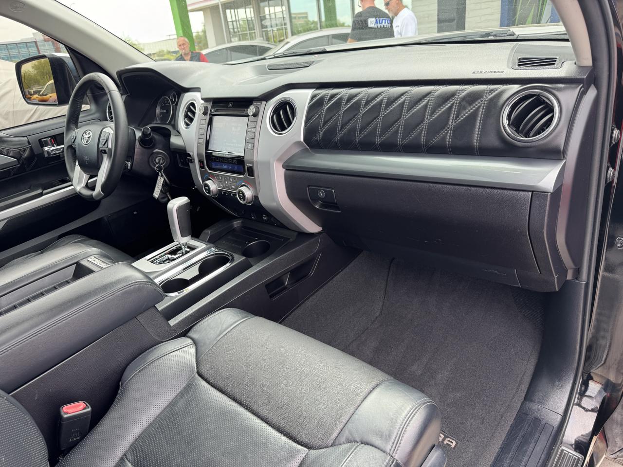 Toyota Tundra 2WD Truck CrewMax 5.7L V8 6-Spd AT Platinum (Natl) 2015