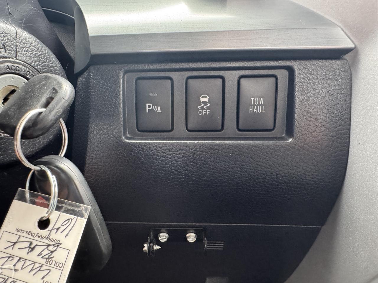 Toyota Tundra 2WD Truck CrewMax 5.7L V8 6-Spd AT Platinum (Natl) 2015