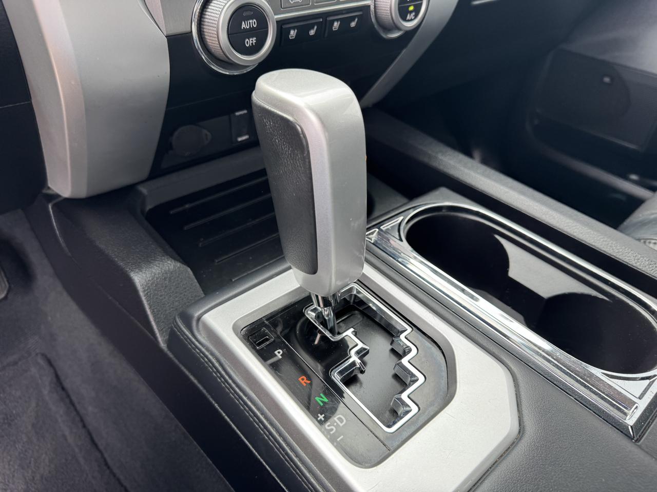 Toyota Tundra 2WD Truck CrewMax 5.7L V8 6-Spd AT Platinum (Natl) 2015