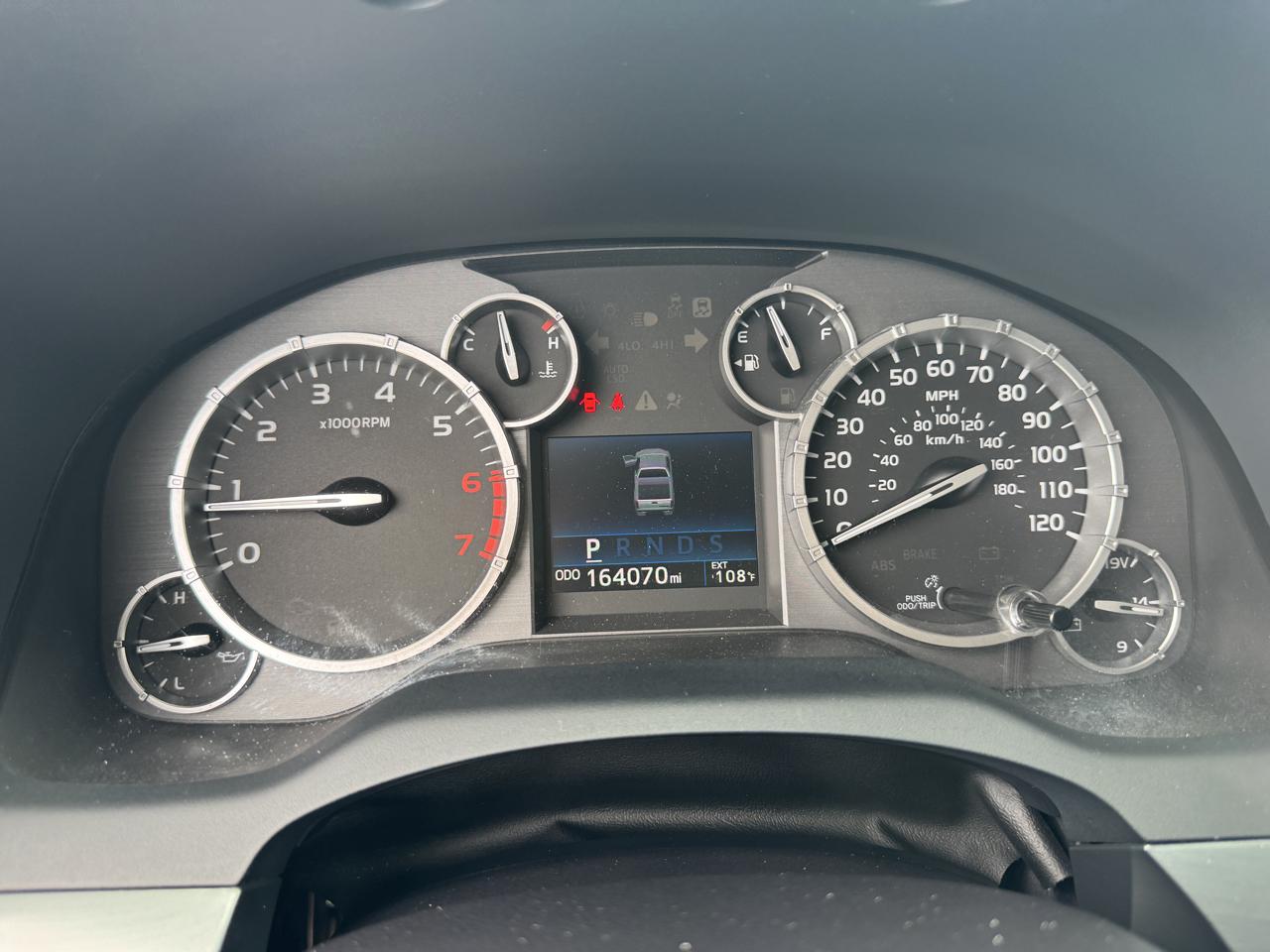 Toyota Tundra 2WD Truck CrewMax 5.7L V8 6-Spd AT Platinum (Natl) 2015
