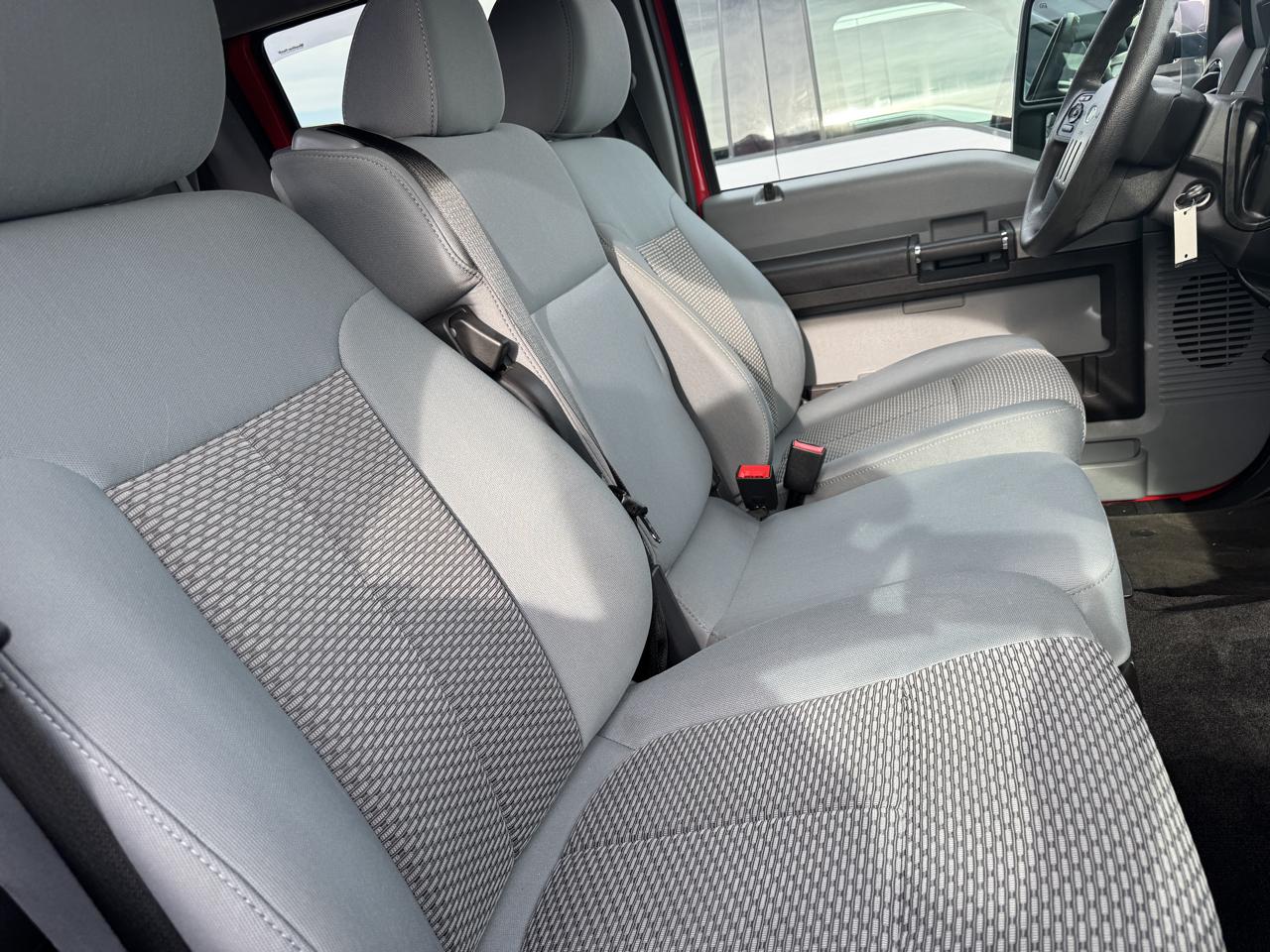 Ford Super Duty F-250 SRW 2WD Crew Cab 156" XL 2014