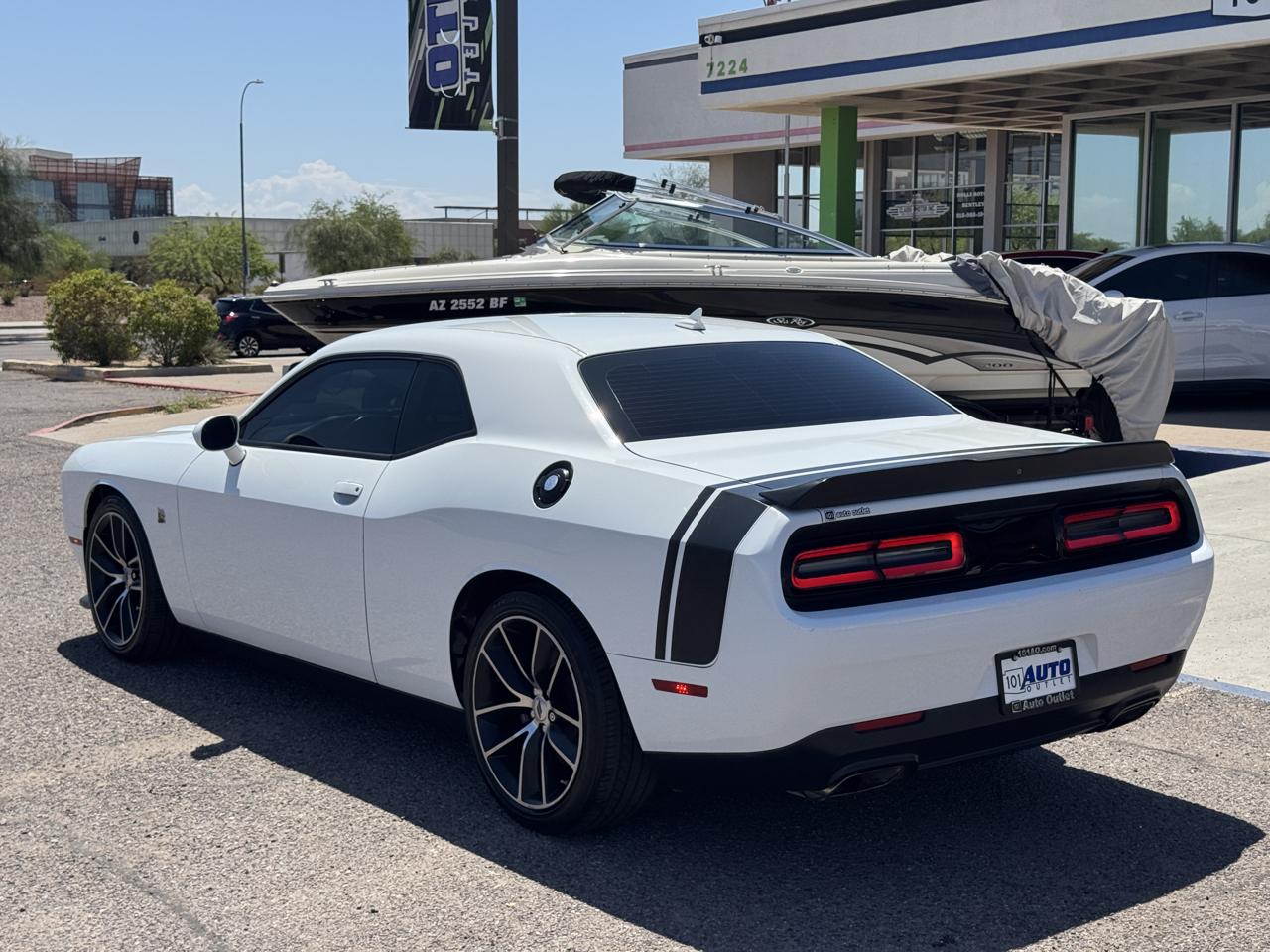 Dodge Challenger 392 Hemi Scat Pack Shaker RWD 2018