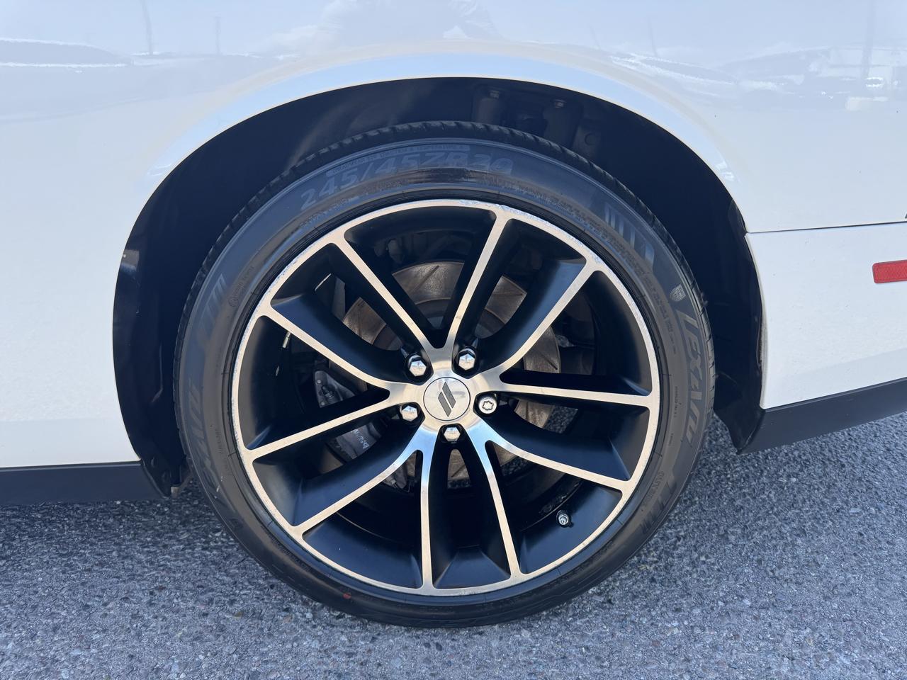 Dodge Challenger 392 Hemi Scat Pack Shaker RWD 2018