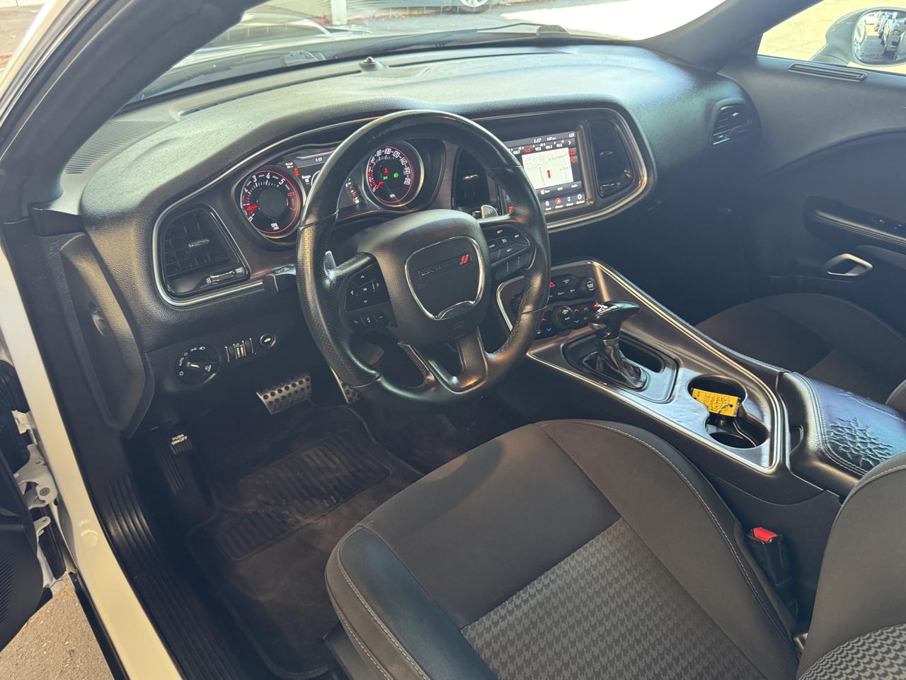 Dodge Challenger 392 Hemi Scat Pack Shaker RWD 2018