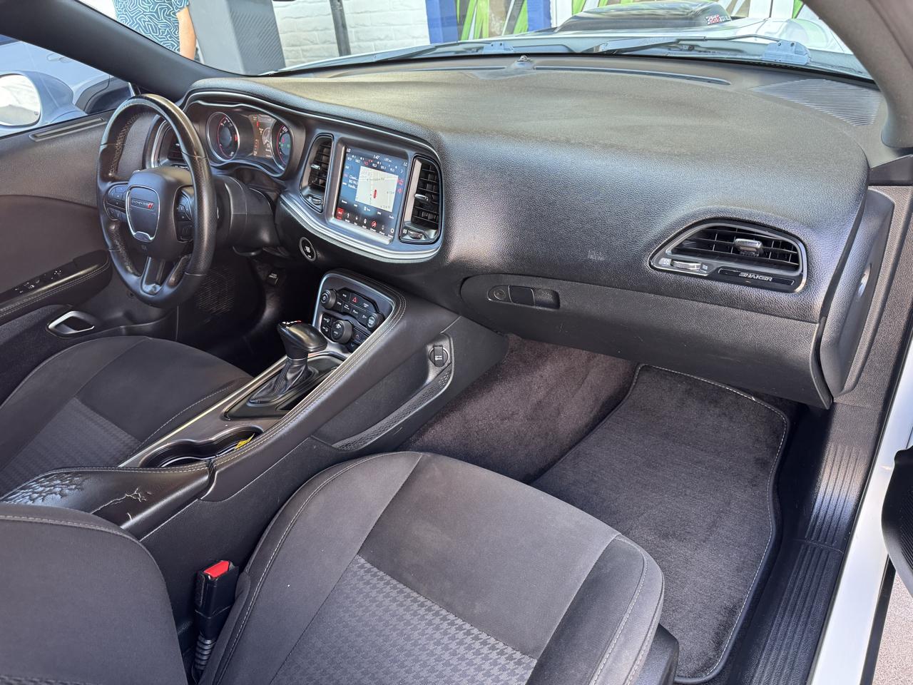 Dodge Challenger 392 Hemi Scat Pack Shaker RWD 2018