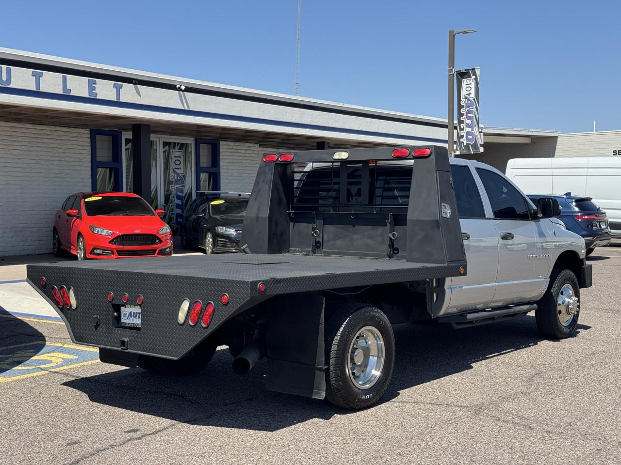 Dodge Ram 3500 4dr Quad Cab 160.5" WB DRW 4WD ST 2003