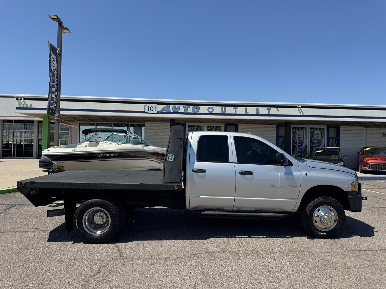 Dodge Ram 3500 4dr Quad Cab 160.5" WB DRW 4WD ST 2003