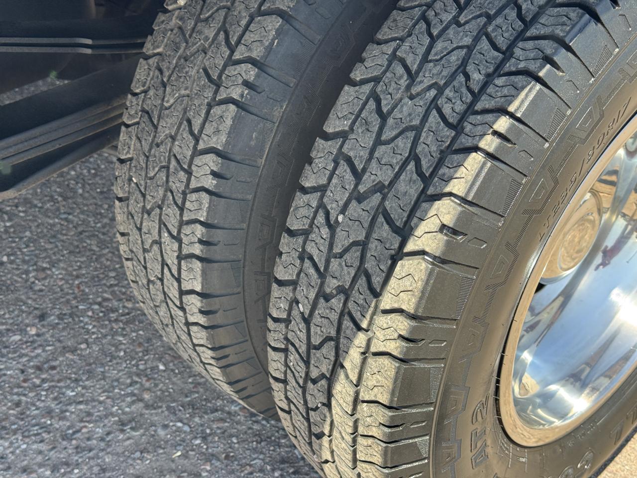 Dodge Ram 3500 4dr Quad Cab 160.5" WB DRW 4WD ST 2003