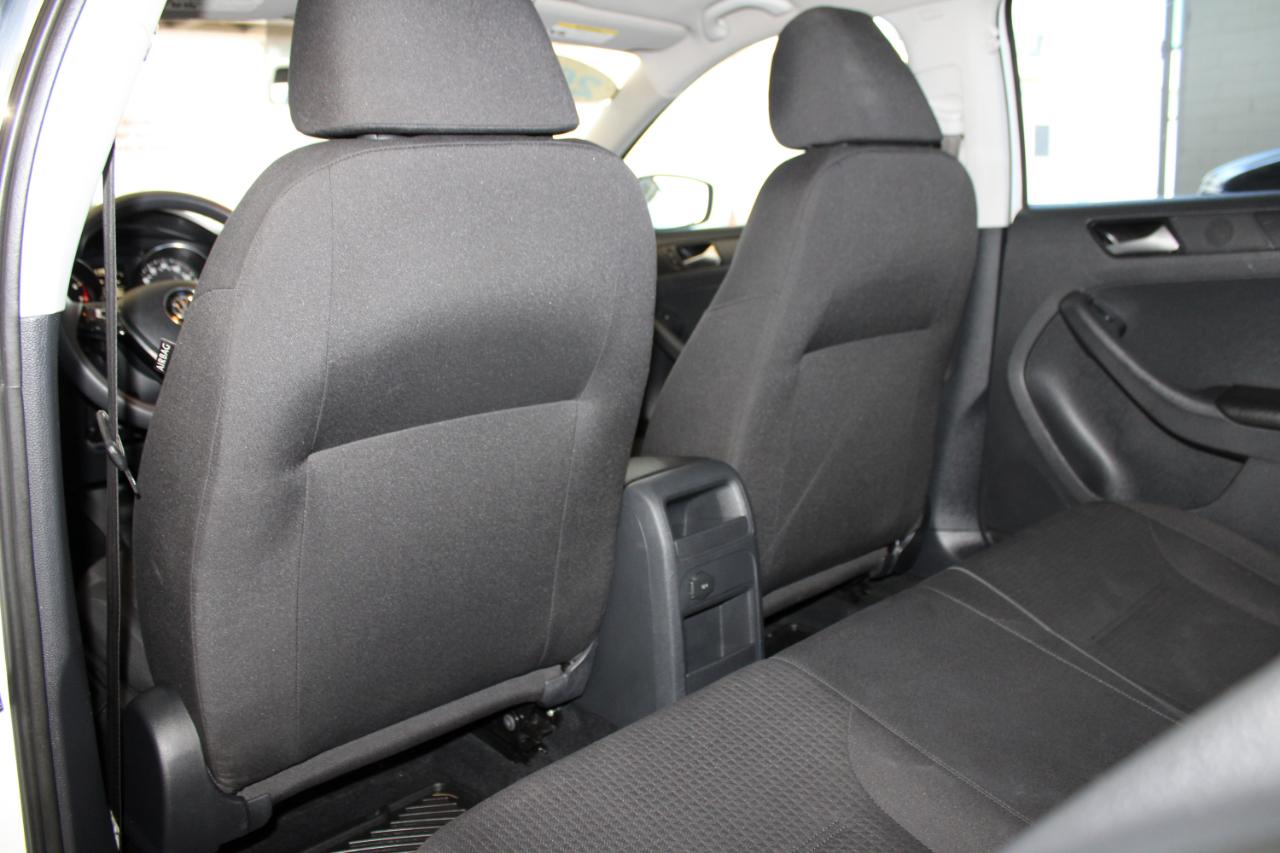 Volkswagen Jetta Sedan 4dr Auto 1.4T S 2016