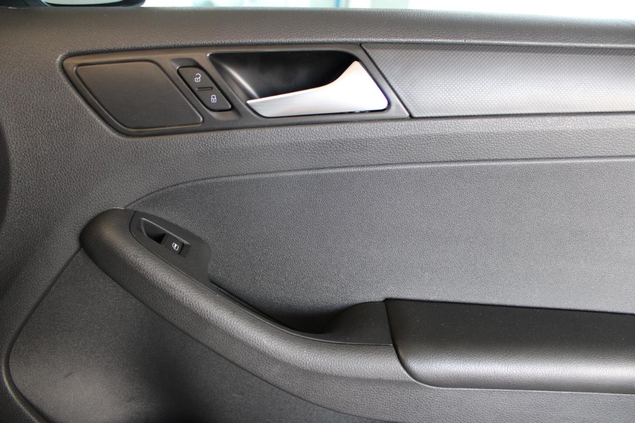 Volkswagen Jetta Sedan 4dr Auto 1.4T S 2016