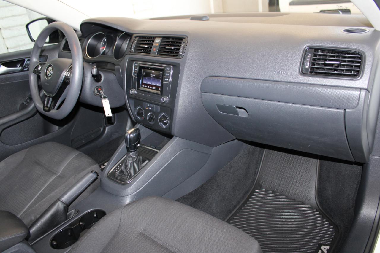 Volkswagen Jetta Sedan 4dr Auto 1.4T S 2016