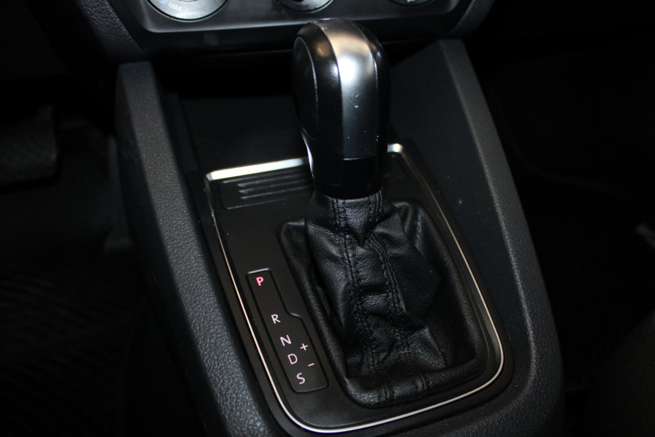 Volkswagen Jetta Sedan 4dr Auto 1.4T S 2016