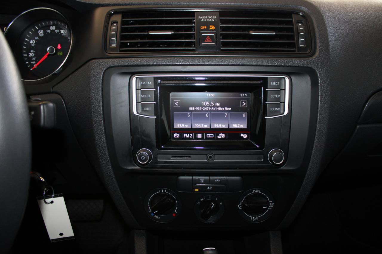 Volkswagen Jetta Sedan 4dr Auto 1.4T S 2016
