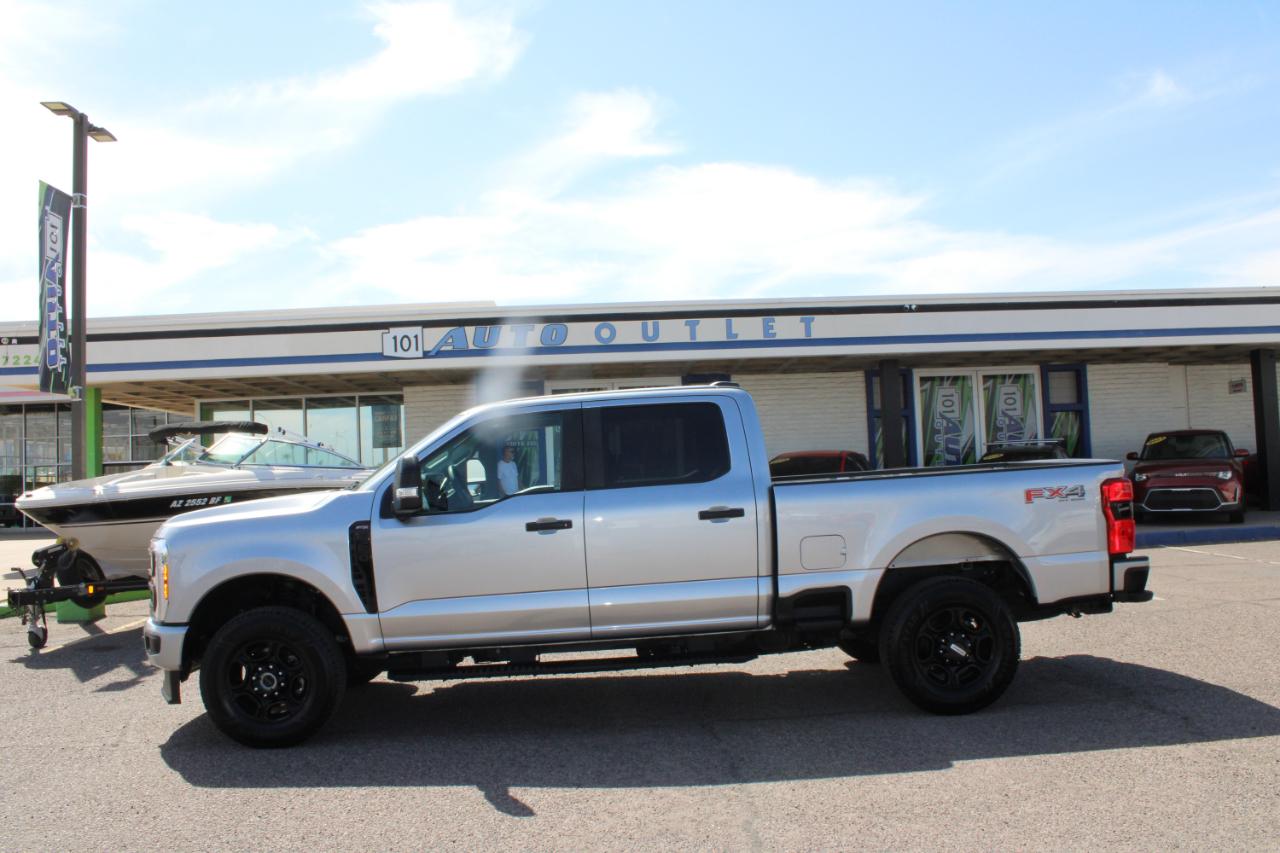 Ford Super Duty F-250 SRW 4WD Crew Cab 156" FX4 2024