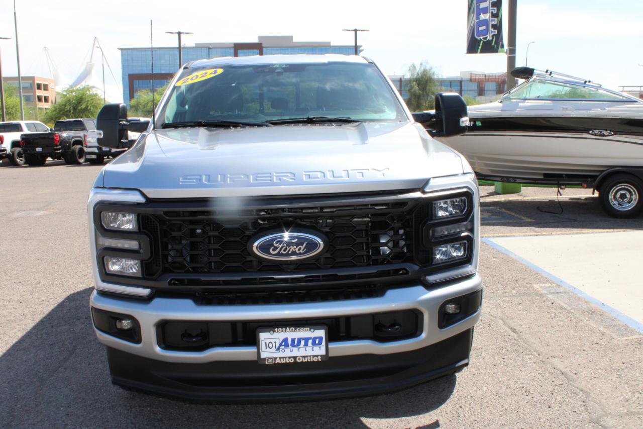 Ford Super Duty F-250 SRW 4WD Crew Cab 156" FX4 2024