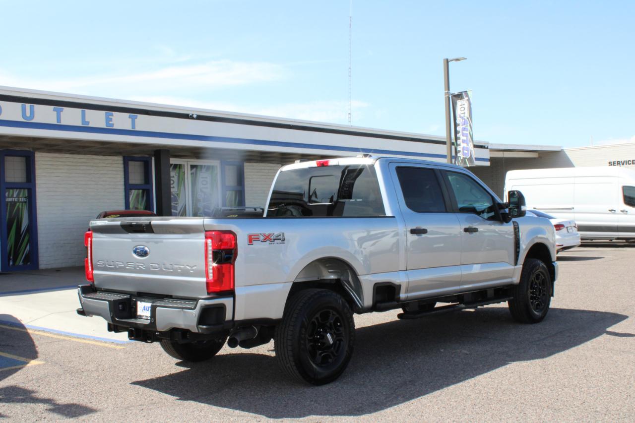 Ford Super Duty F-250 SRW 4WD Crew Cab 156" FX4 2024