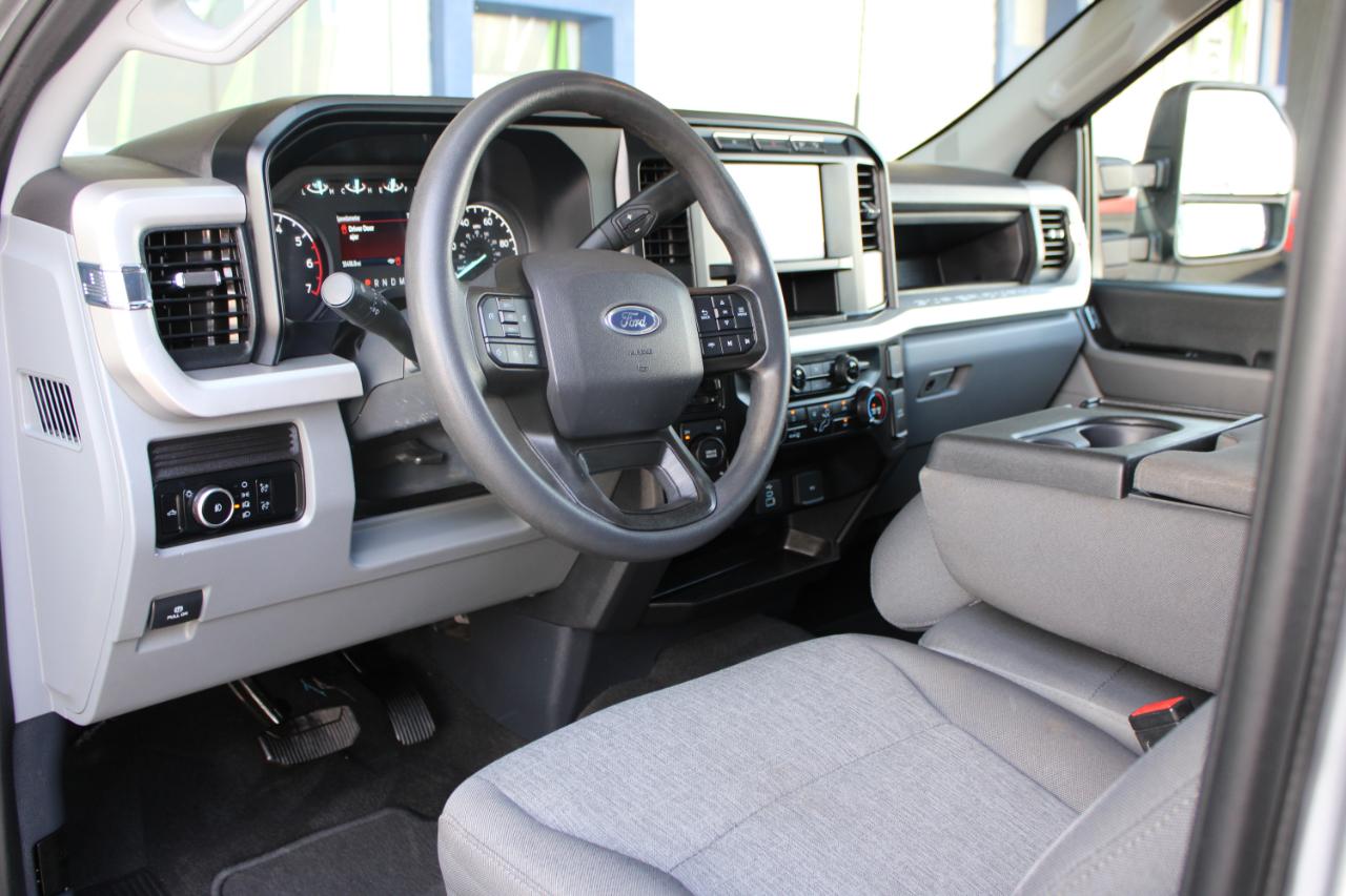Ford Super Duty F-250 SRW 4WD Crew Cab 156" FX4 2024