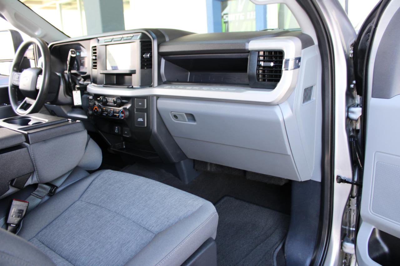 Ford Super Duty F-250 SRW 4WD Crew Cab 156" FX4 2024