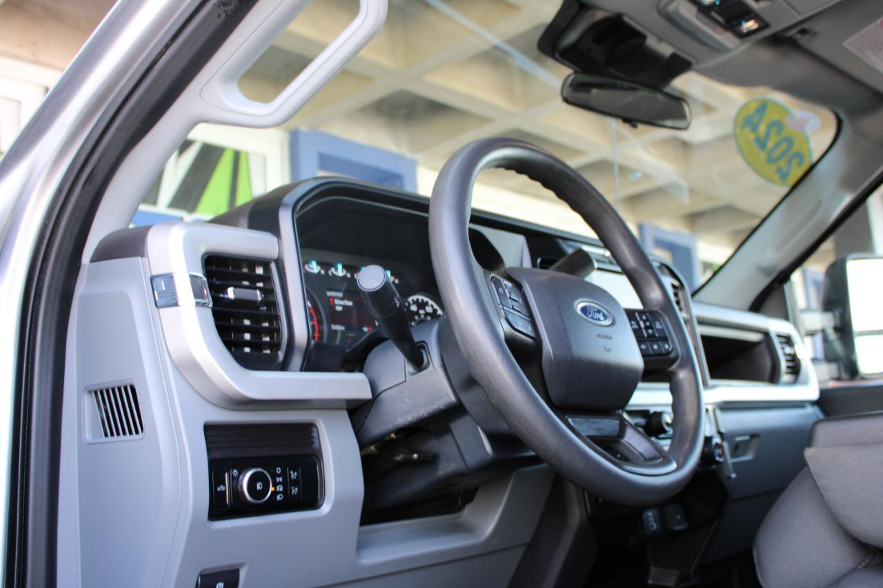 Ford Super Duty F-250 SRW 4WD Crew Cab 156" FX4 2024
