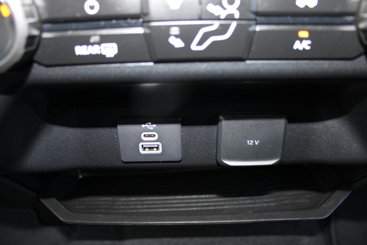 Ford Super Duty F-250 SRW 4WD Crew Cab 156" FX4 2024