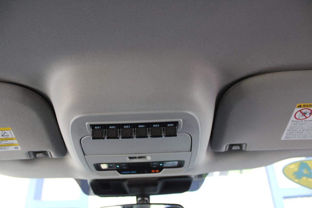 Ford Super Duty F-250 SRW 4WD Crew Cab 156" FX4 2024