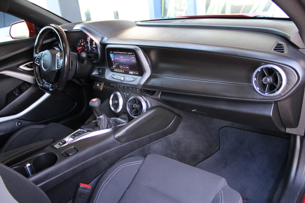 Chevrolet Camaro 2dr Cpe 1SS 2019