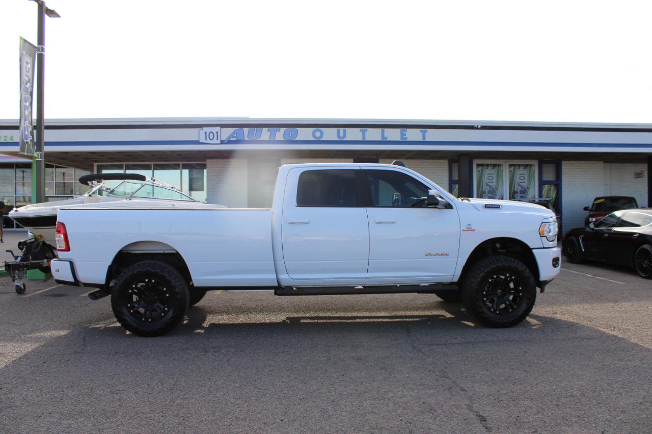RAM 3500 Big Horn 4x4 Crew Cab 8' Box 2019