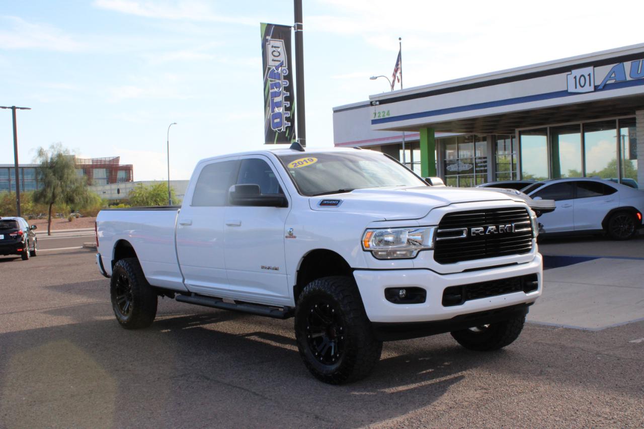 RAM 3500 Big Horn 4x4 Crew Cab 8' Box 2019