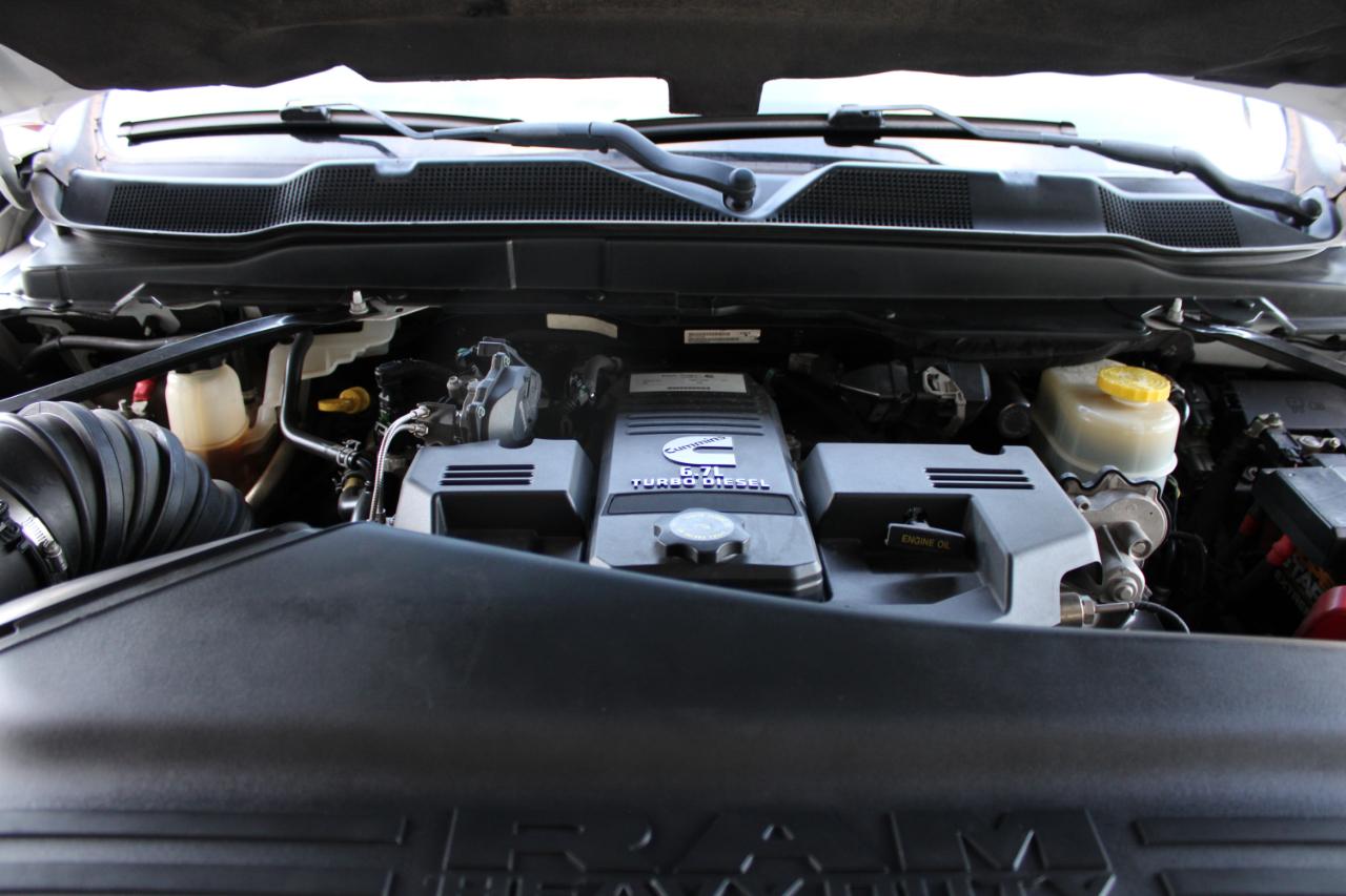 RAM 3500 Big Horn 4x4 Crew Cab 8' Box 2019