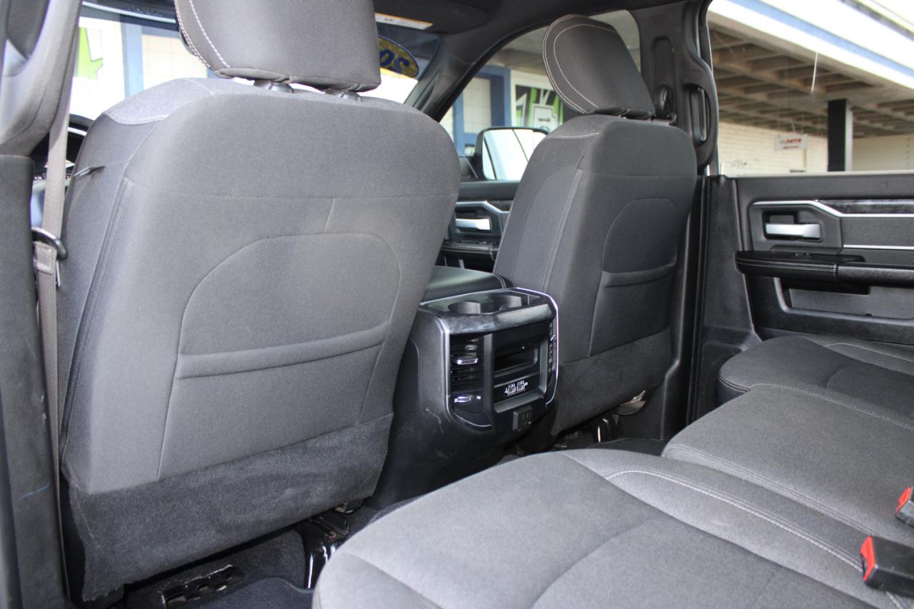 RAM 3500 Big Horn 4x4 Crew Cab 8' Box 2019