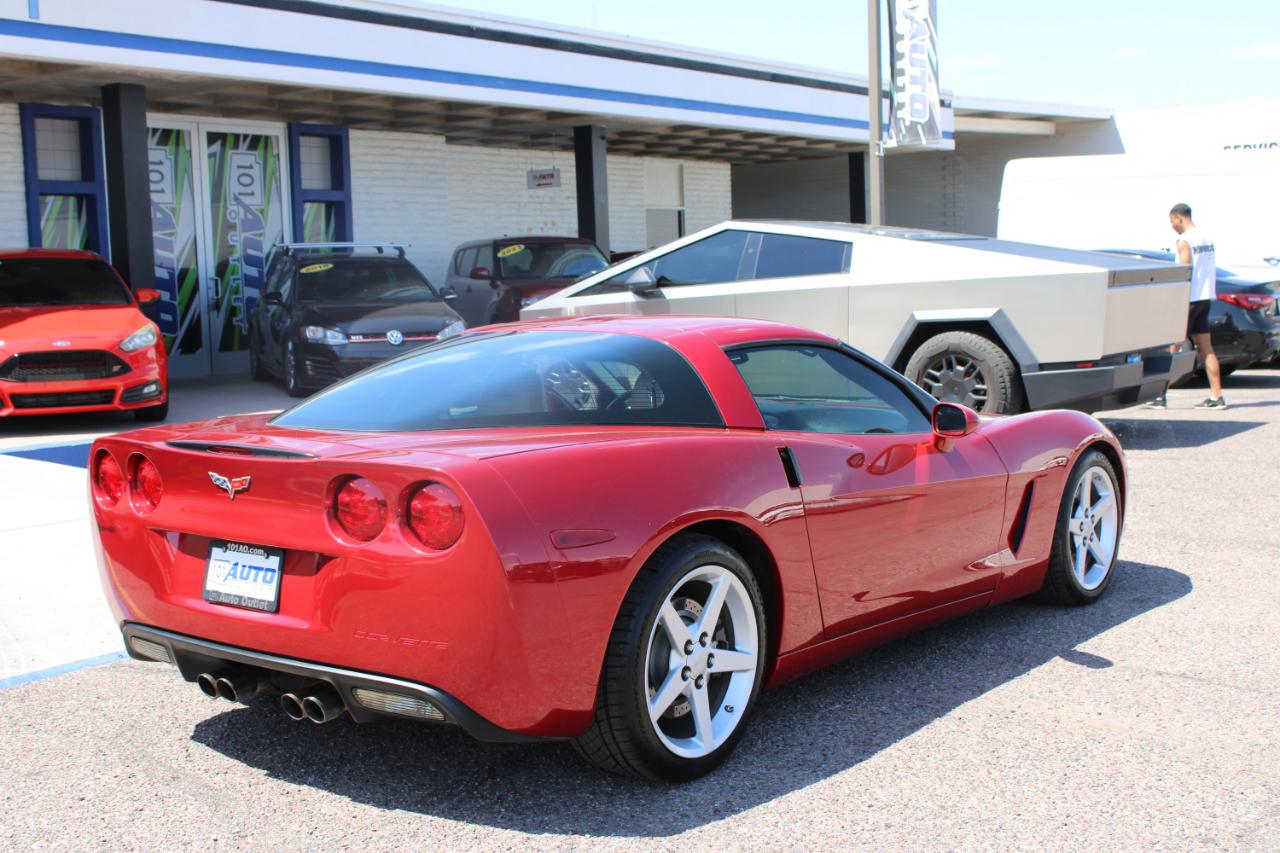 Chevrolet Corvette 2dr Cpe 2005