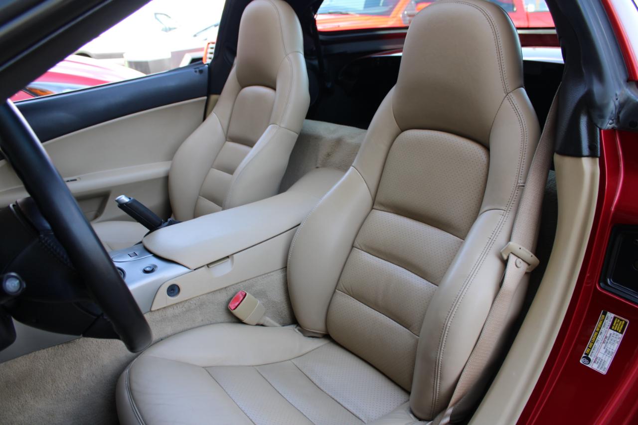 Chevrolet Corvette 2dr Cpe 2005