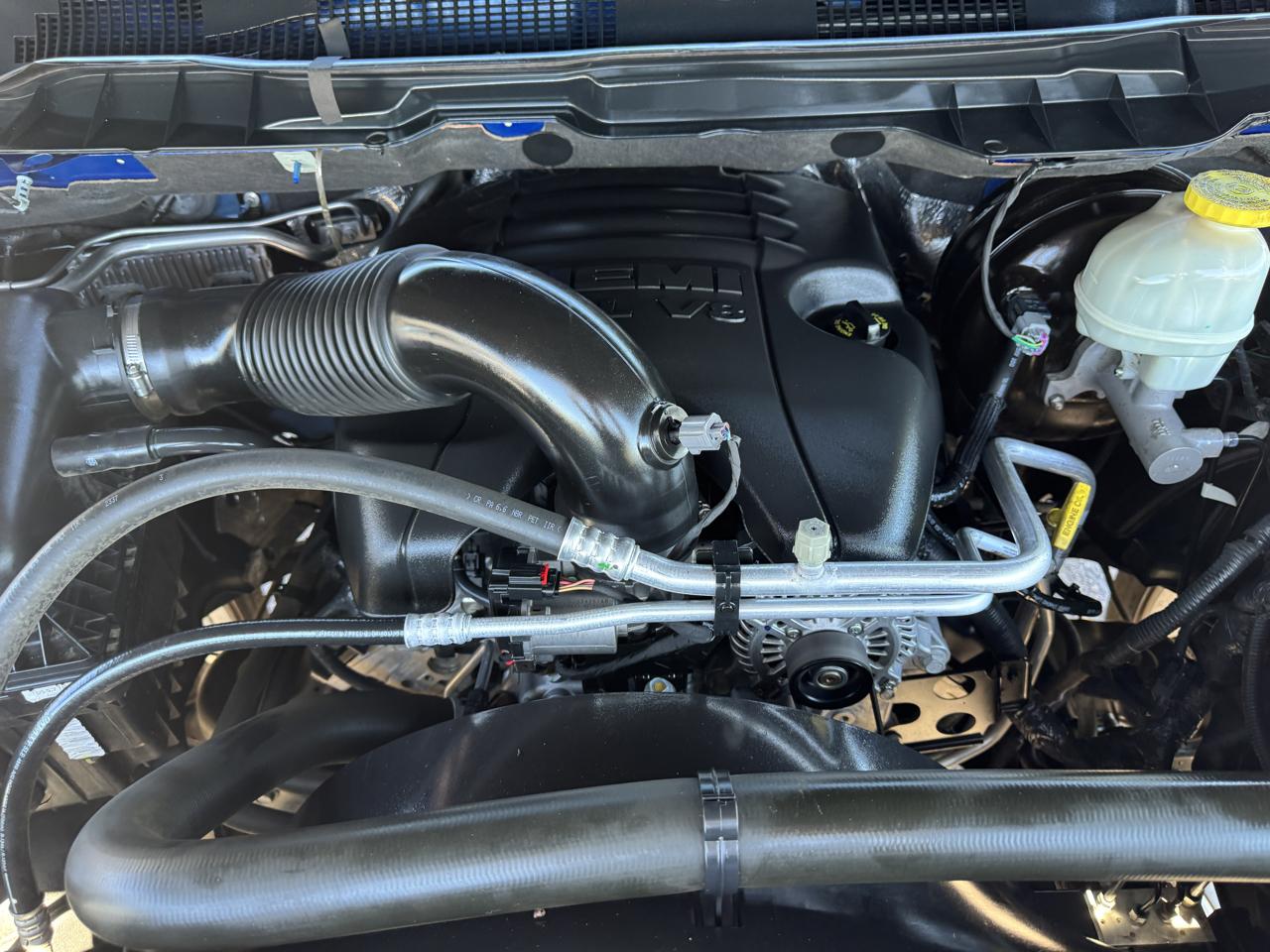 RAM 1500 Sport 4x2 Reg Cab 6'4" Box 2018