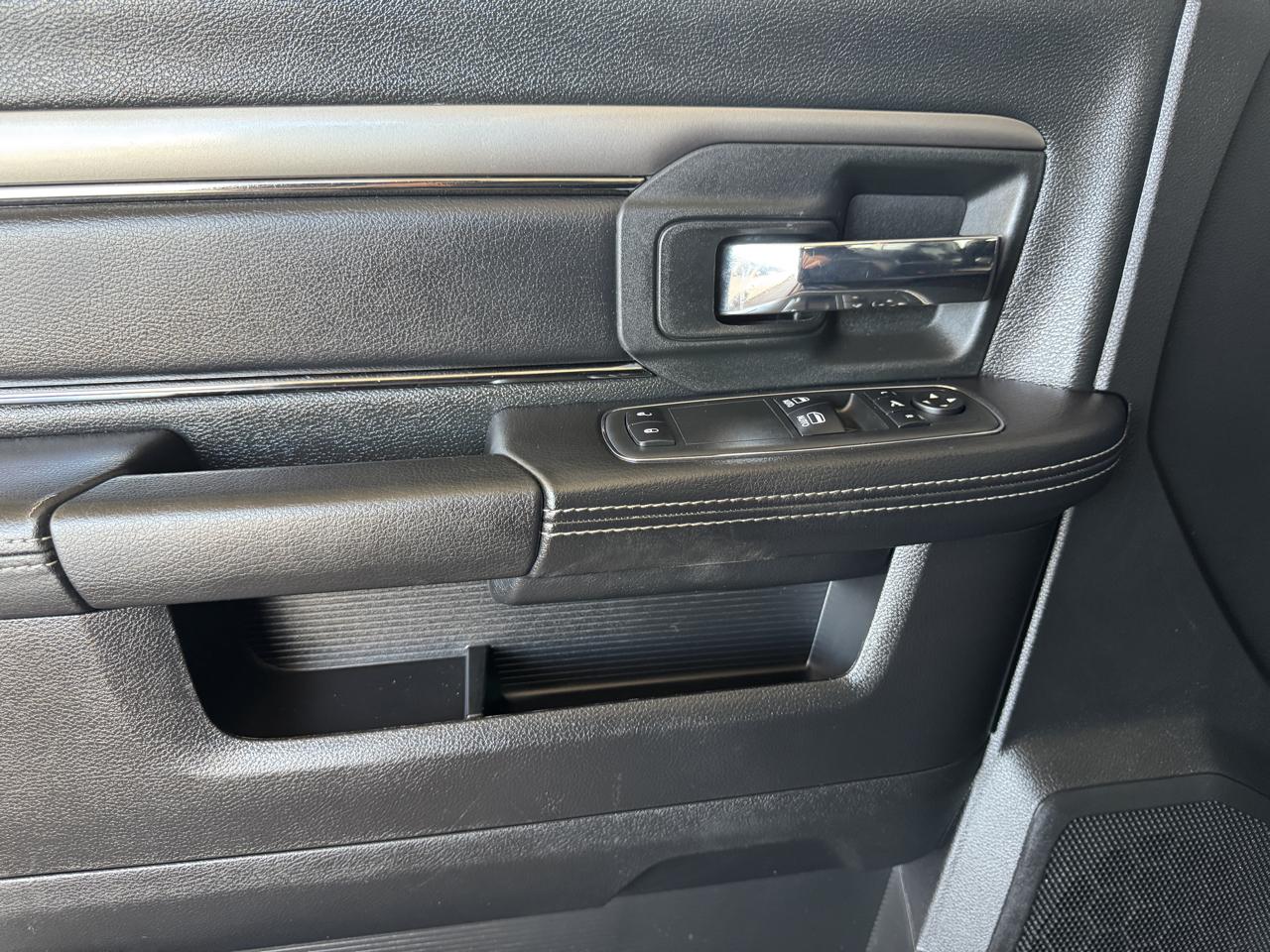 RAM 1500 Sport 4x2 Reg Cab 6'4" Box 2018