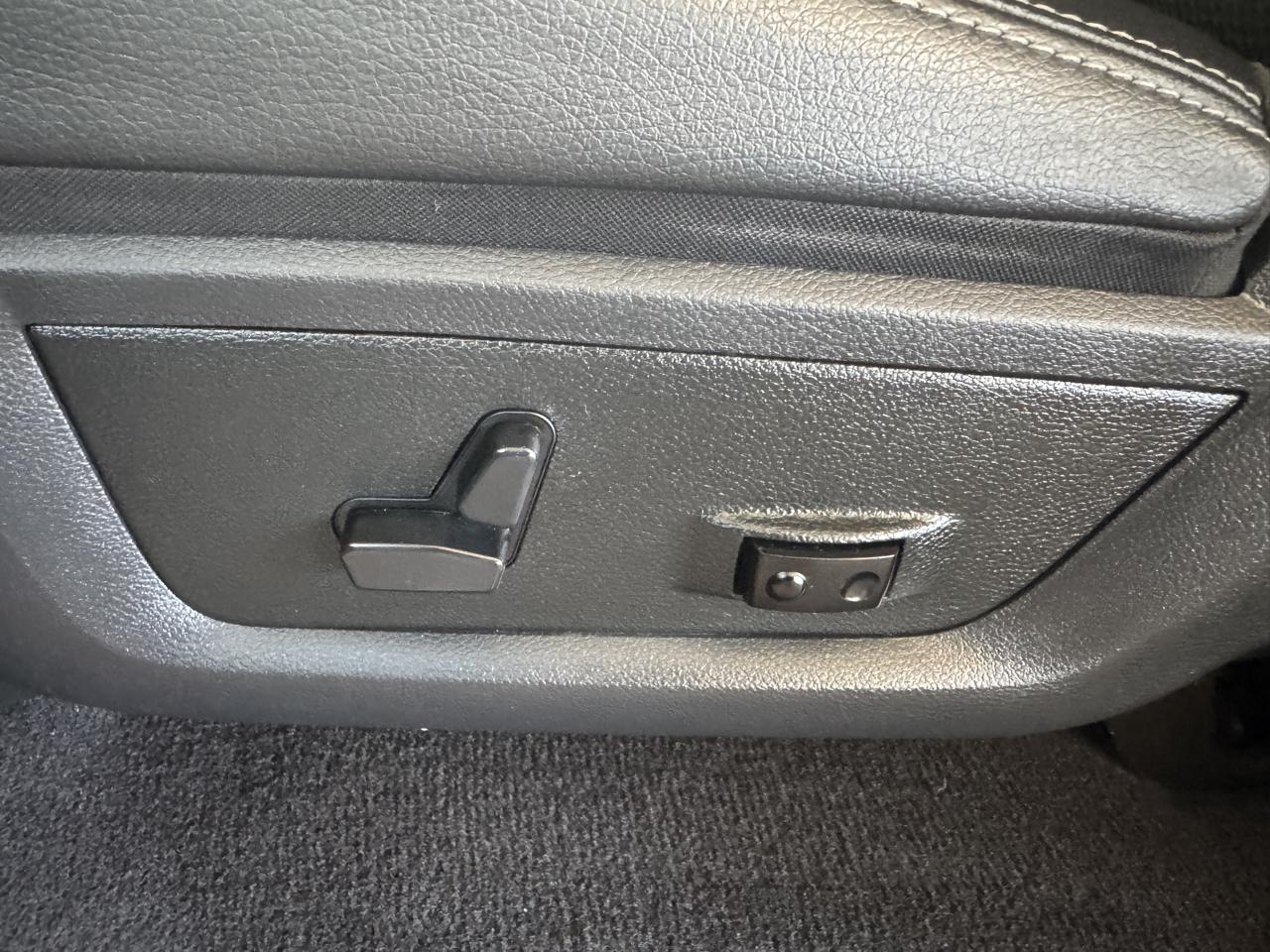 RAM 1500 Sport 4x2 Reg Cab 6'4" Box 2018