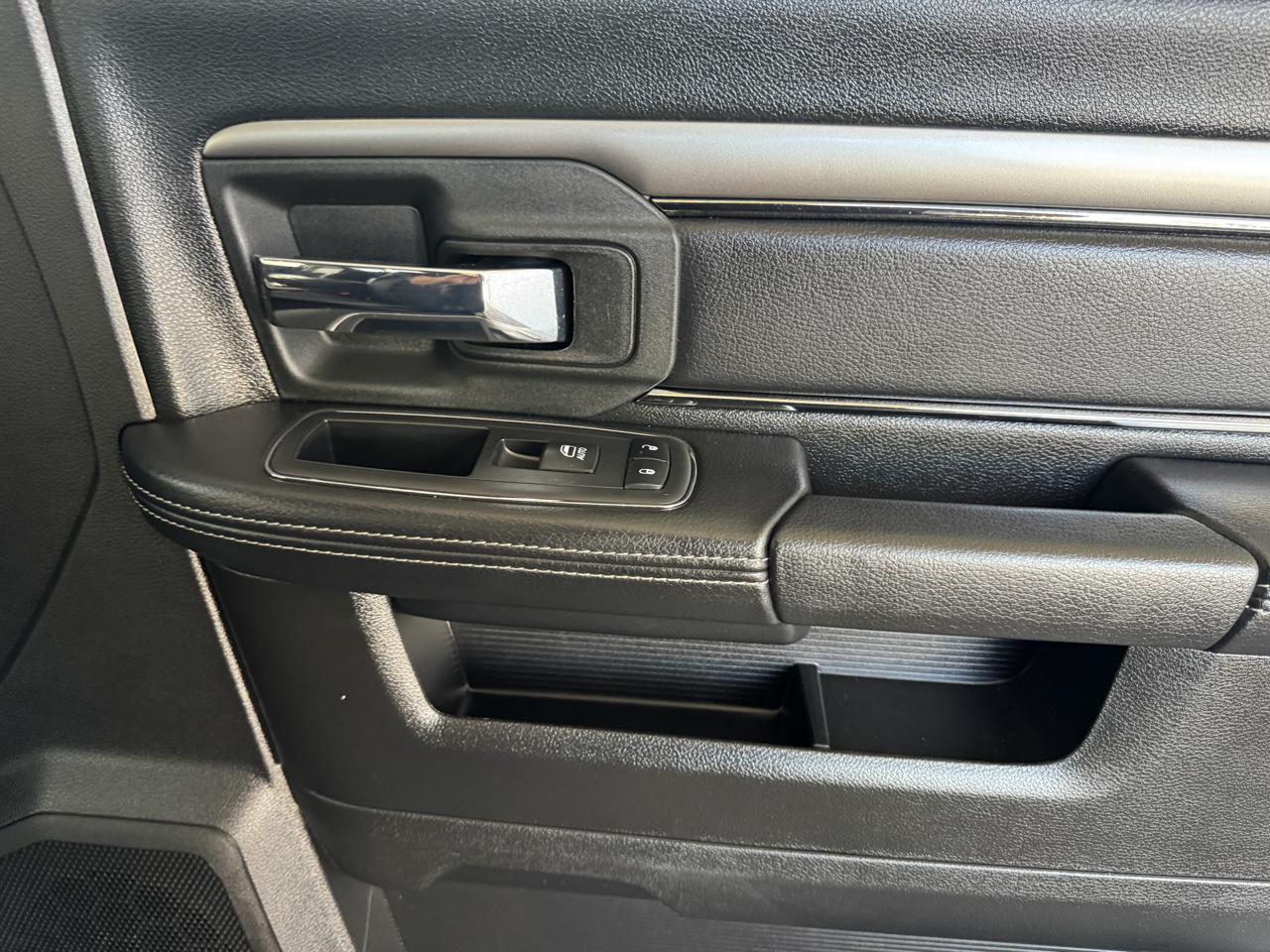 RAM 1500 Sport 4x2 Reg Cab 6'4" Box 2018