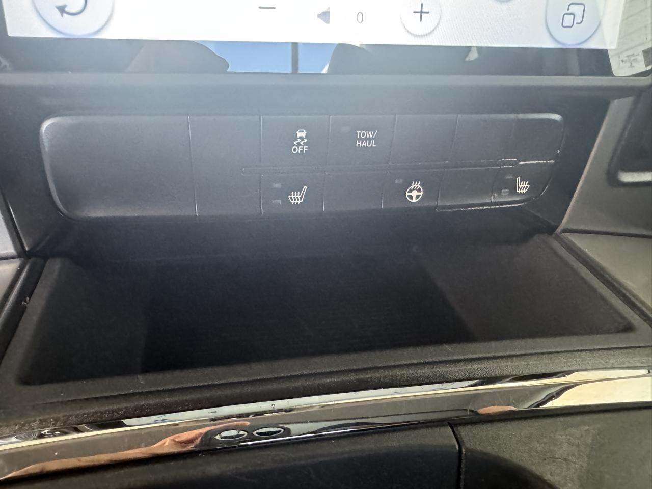 RAM 1500 Sport 4x2 Reg Cab 6'4" Box 2018