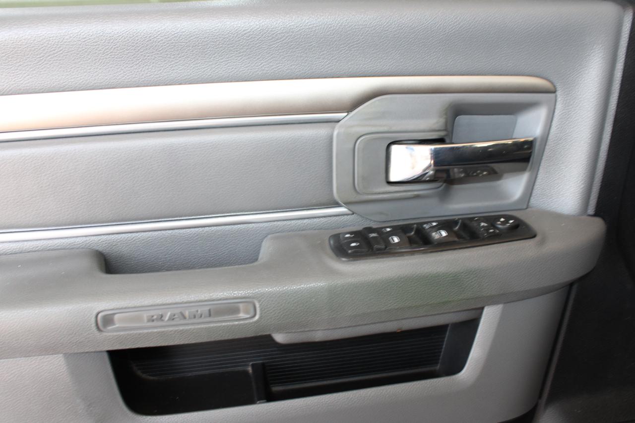 RAM 1500 2WD Crew Cab 140.5" Big Horn 2016