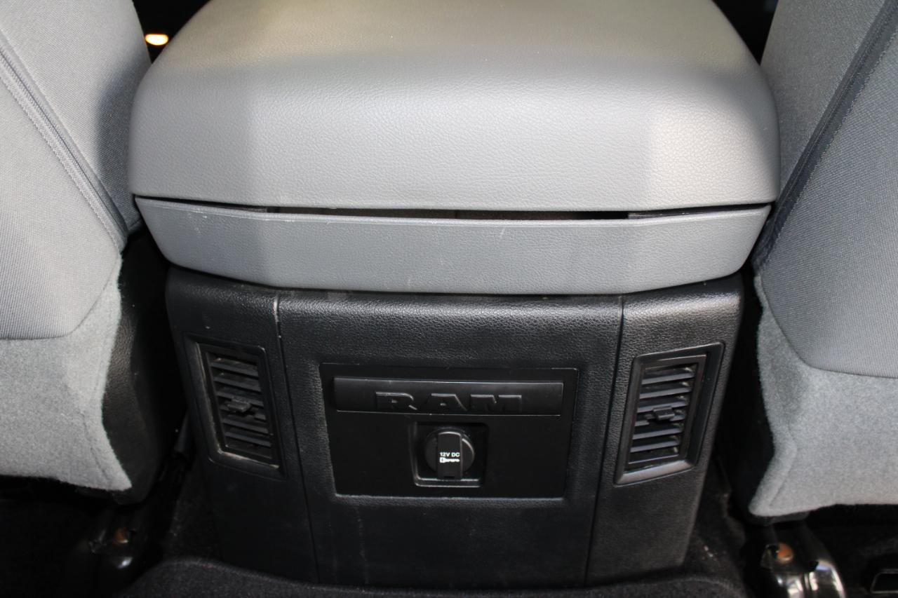 RAM 1500 2WD Crew Cab 140.5" Big Horn 2016
